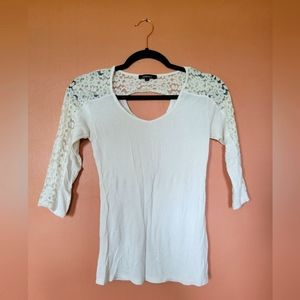 lace detail 3/4 length sleeve white top, size small